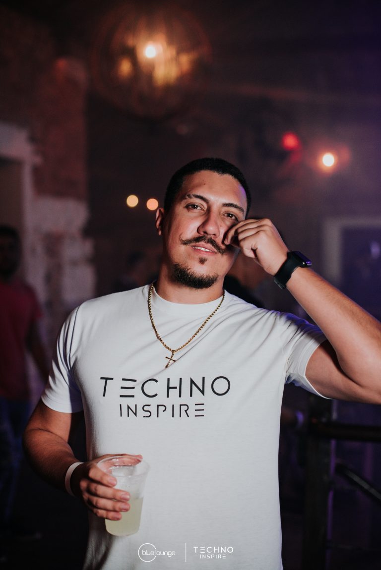 Blue-Lounge-Techno-Inspire0010