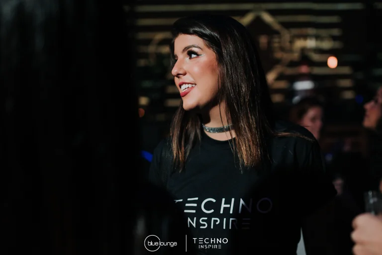 Blue-Lounge-Techno-Inspire0015