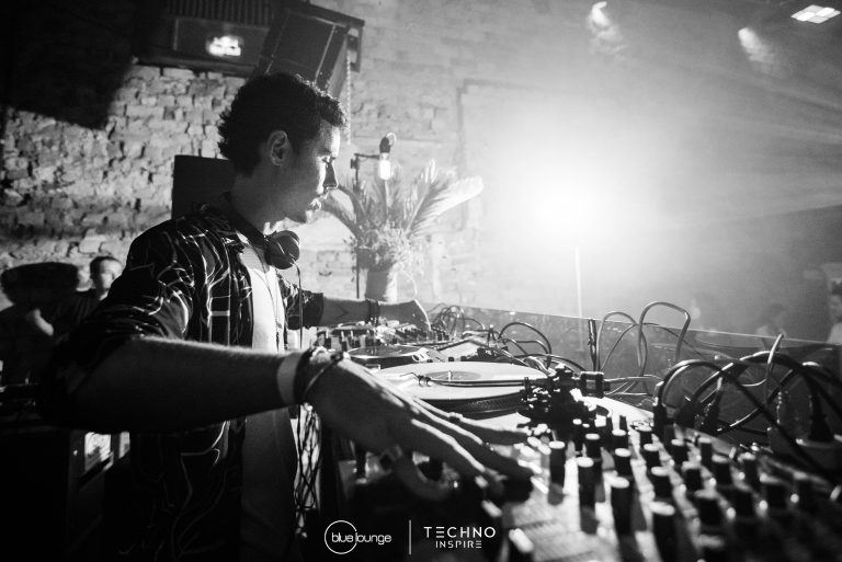 Blue-Lounge-Techno-Inspire0041