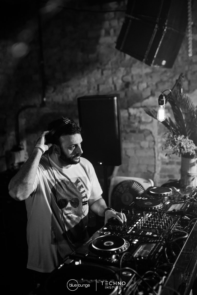 Blue-Lounge-Techno-Inspire0050