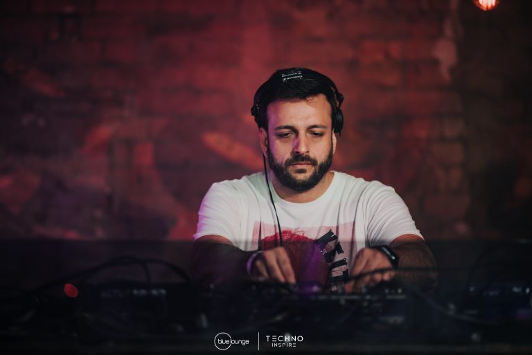 Blue-Lounge-Techno-Inspire0054