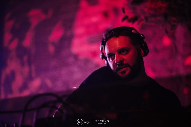 Blue-Lounge-Techno-Inspire0143