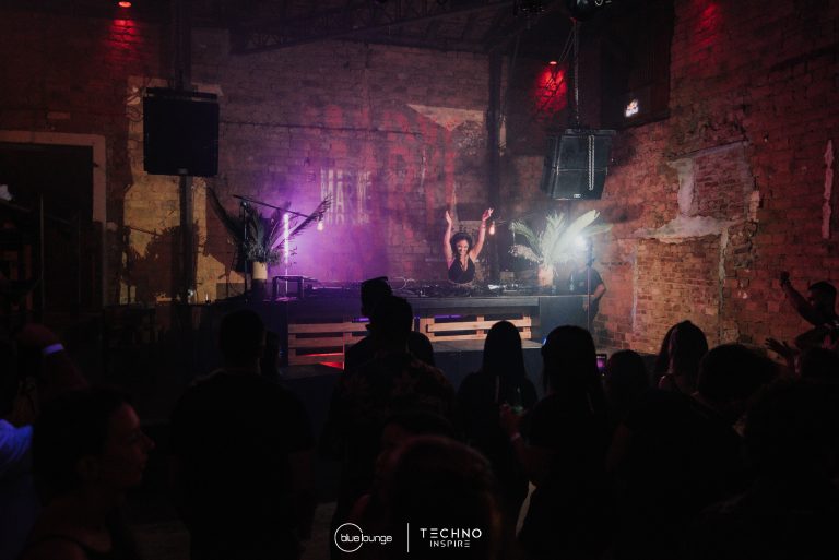 Blue-Lounge-Techno-Inspire0147