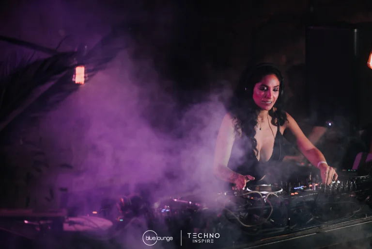 Blue-Lounge-Techno-Inspire0148