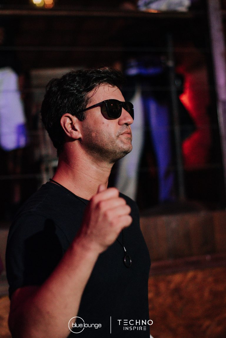 Blue-Lounge-Techno-Inspire0151
