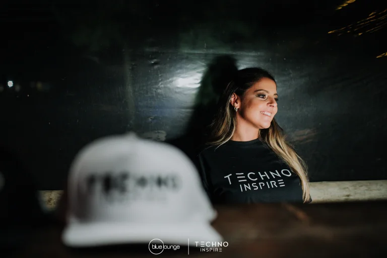 Blue-Lounge-Techno-Inspire0153