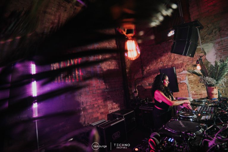 Blue-Lounge-Techno-Inspire0162