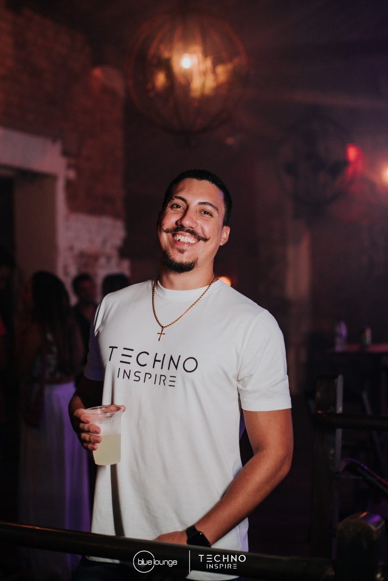 Blue-Lounge-Techno-Inspire0186