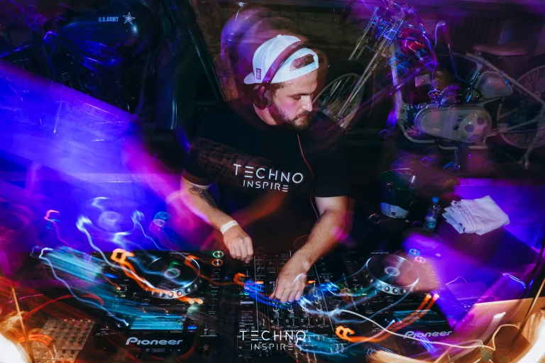 Techno-Inspire-in-Rock-N-Road-57