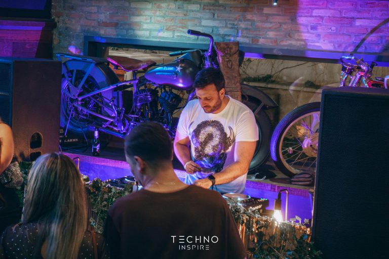 Techno-Inspire-in-Rock-N-Road-96