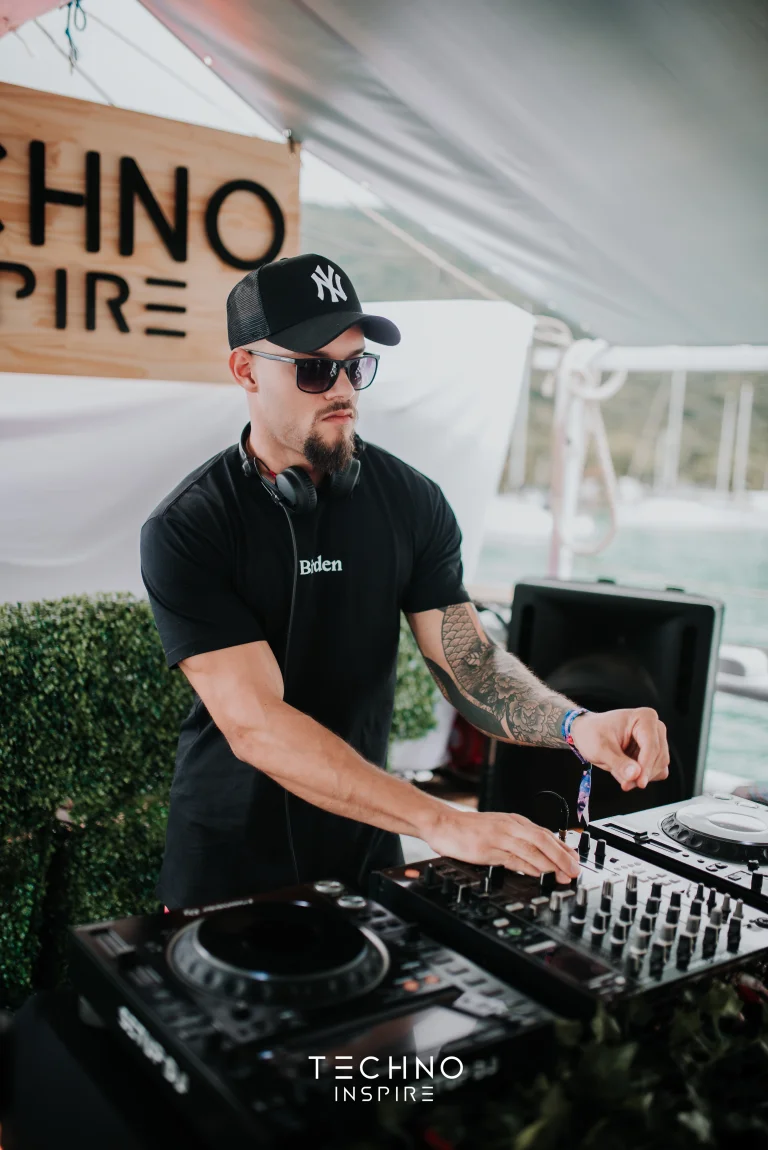Techno-Inspire-Onboard-Ubatuba-Special-Edition-0025