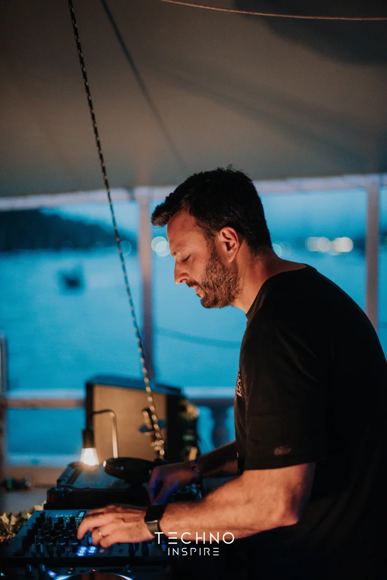 Techno-Inspire-Onboard-Ubatuba-Special-Edition-0316